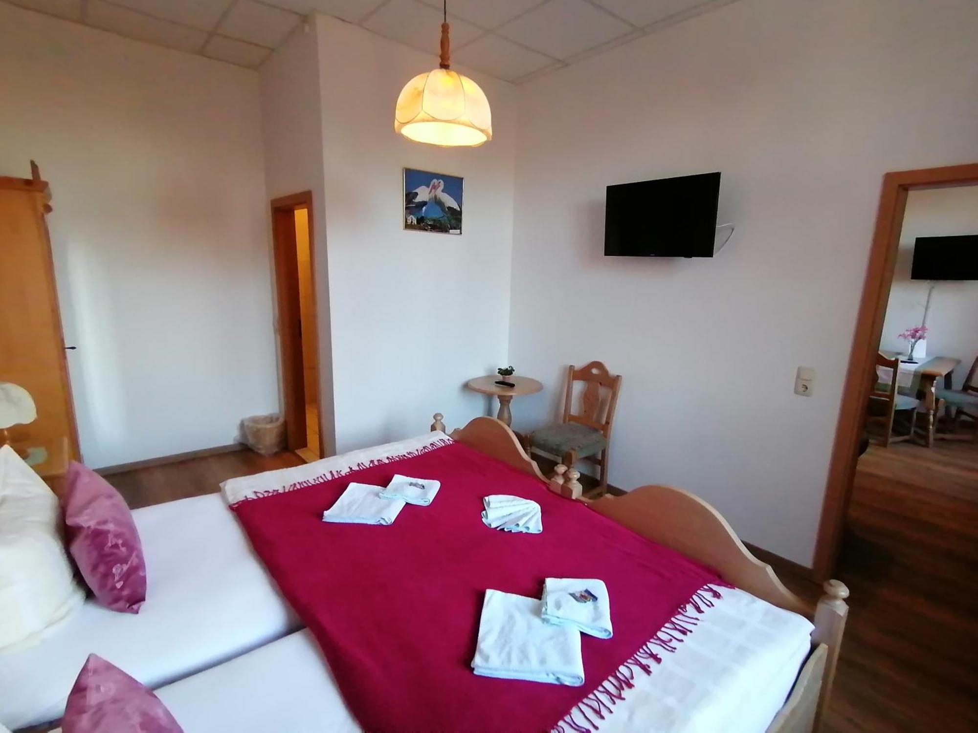 Landhotel Storchenkrug Rühstädt Buitenkant foto